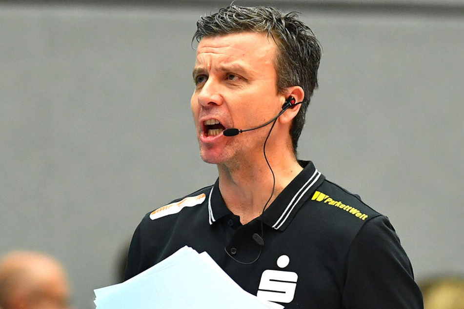 Coach Alex Waibl.