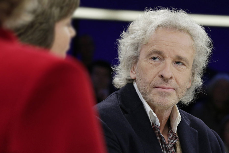 "Ich bin einer der wenigen Prominenten, die 2016 überlebt haben. Aber für 2017 seh' ich schwarz."