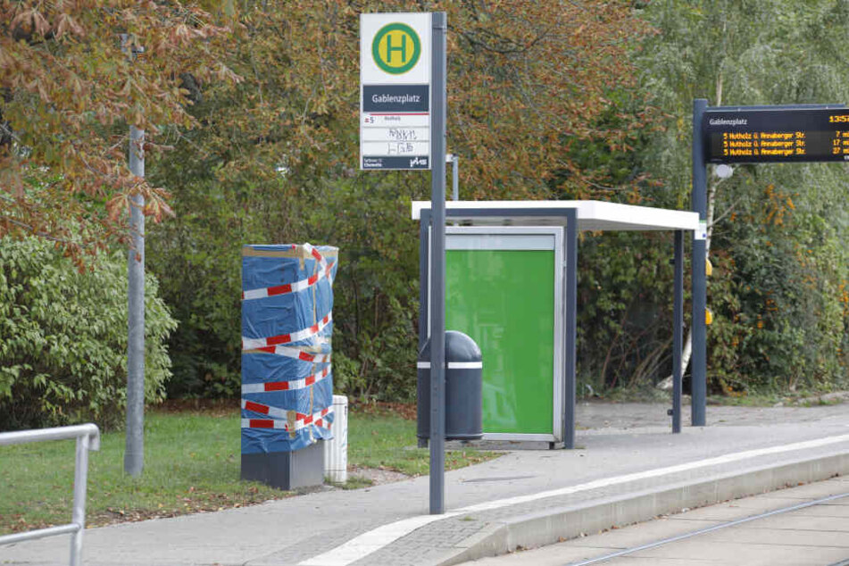 An der Haltestelle Gablenzplatz wurde ein Fahrkartenautomat gesprengt.