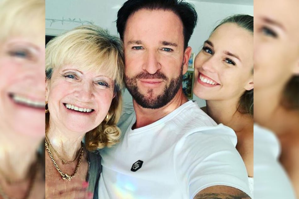 Michael Wendler mit seiner Mutter Christine und Freundin Laura Müller.