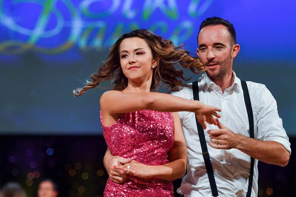 Sprang zur gestrigen „Star Dance“ Gala für Felix Bender ein:
BOR-Geschäftsführer Sven Arnegger mit Partnerin Michal Kristin Ronneburger.