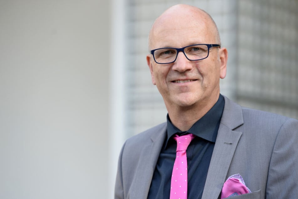 Präsident des Bayerischen Gemeindetags, Uwe Brandl (CSU) will eine Automaut für alle auf allen Straßen. (Archivbild)