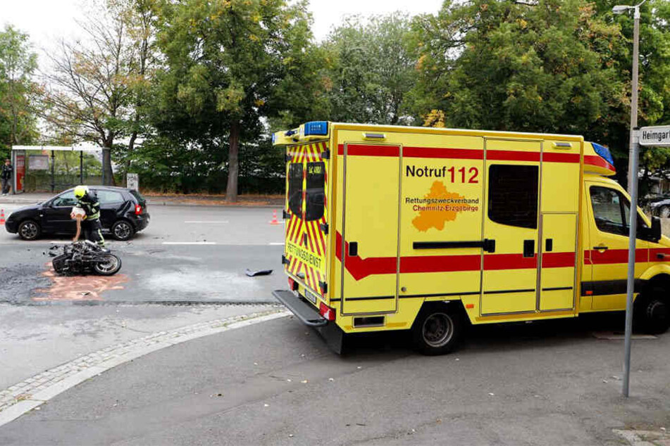 Ordentlich gekracht hat es am Samstagnachmittag an der Kreuzung Carl-von-Ossietzky-Straße / Heimgarten.