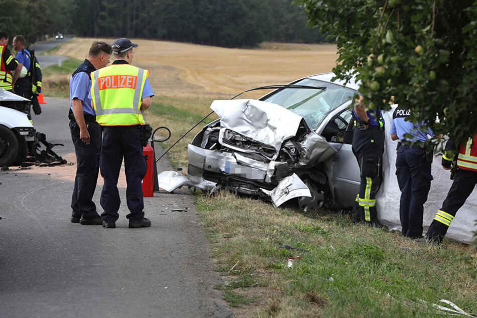 Frontalcrash in Sachsen! Opel-Fahrer stirbt, zwei Schwerverletzte