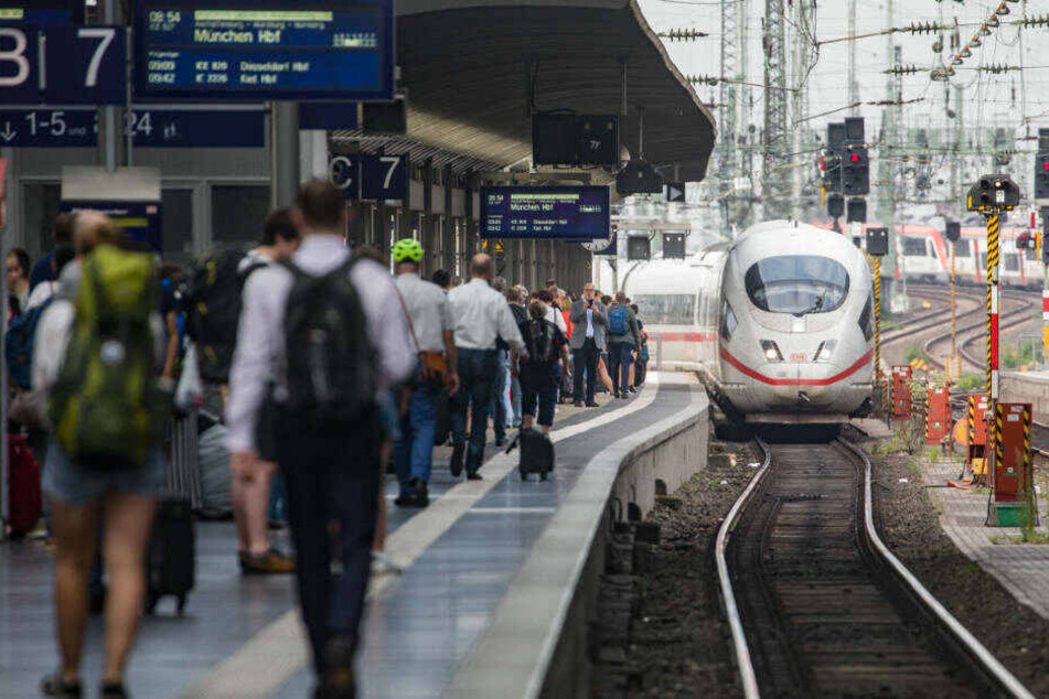 Am Gleis 7 des Frankfurter Hauptbahnhofs wurde der achtjährige Junge vor den ICE gestoßen.