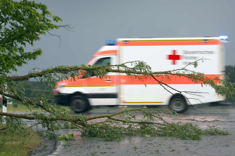 29-Jähriger starb am Mittwochnachmittag durch einen Arbeitsunfall im Erzgebirge. (Symbolbild)