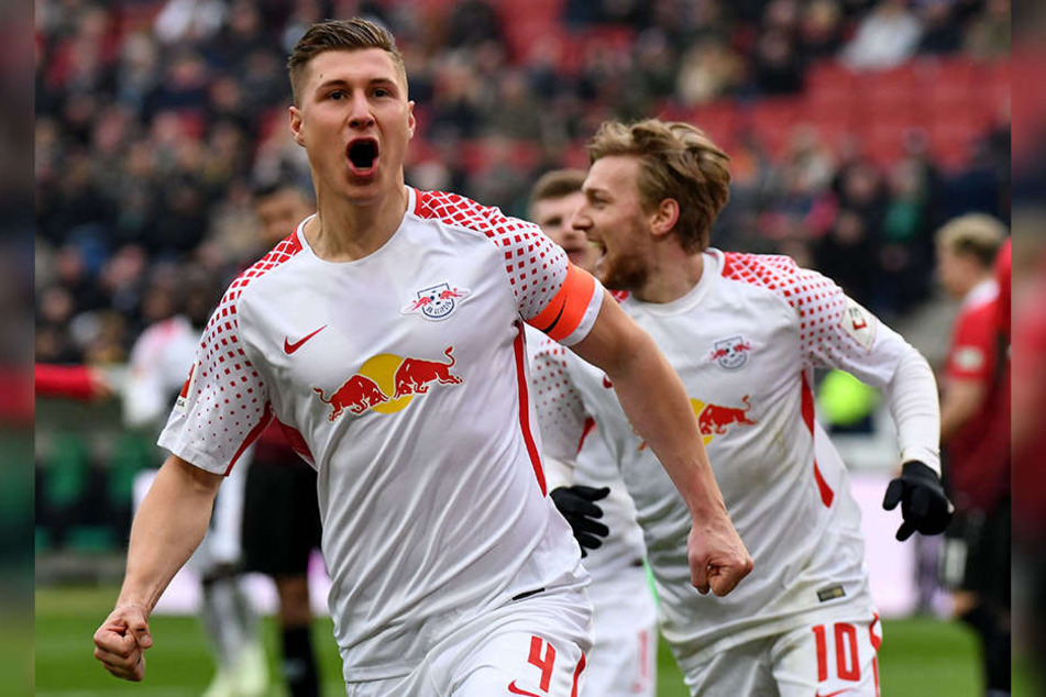 Einer der Torschützen beim wilden 3:2 in Hannover: Willi Orban köpfte nach einer Ecke ein.