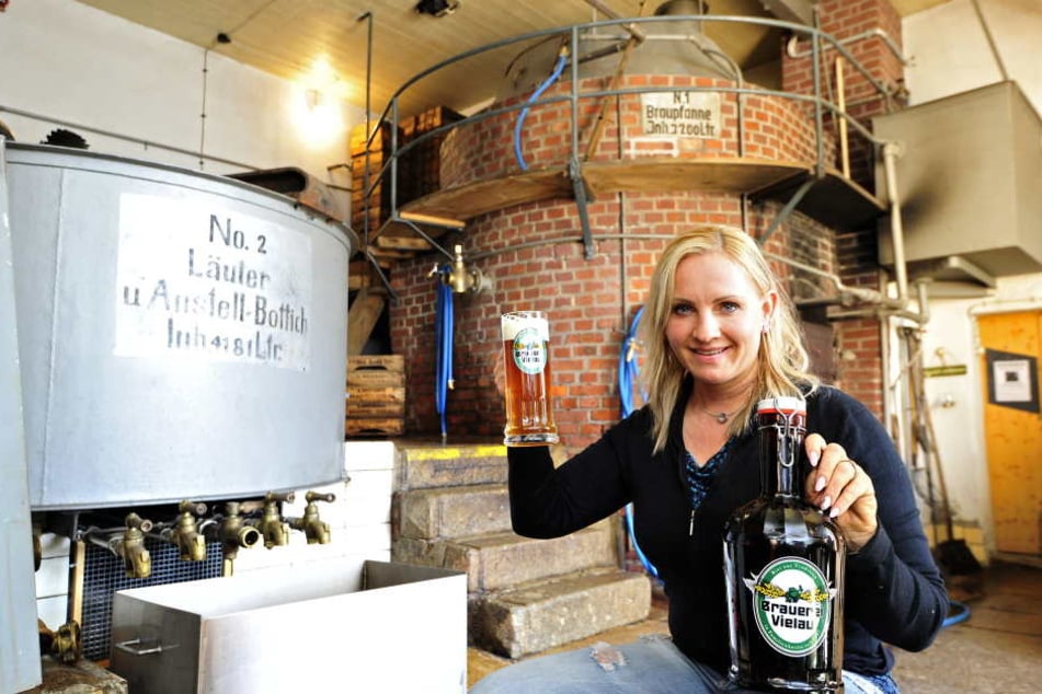 Petra Lorenz (42) hat alles gut im Griff - die Vielauerin brachte wieder
Leben in die Brauerei.
