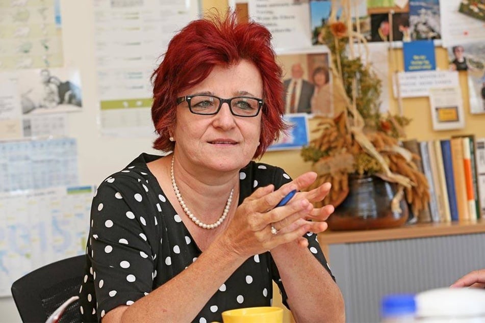 Für die Amtsärztin des Landkreises Zwickau, Carina Pilling (56), führt kein Weg an einer Impfung vorbei, um sich vor der durch Zecken übertragenen Krankheit FSME schützen zu können.