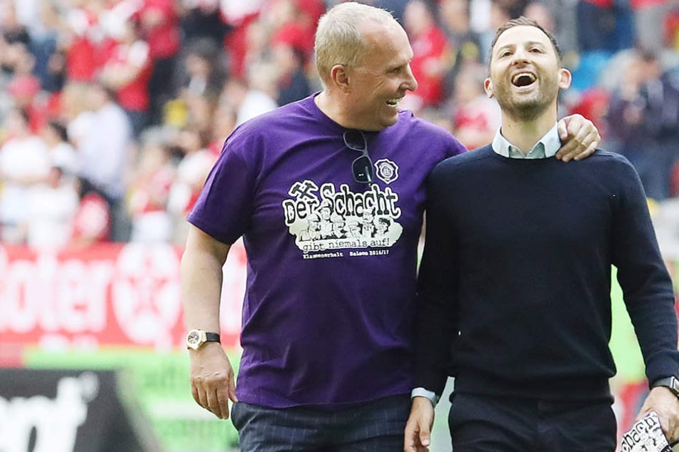 Sie haben Großes vor: FCE-Trainer Domenico Tedesco (r.) un d Präsident Helge Leonhardt bauen ein neues Team auf.