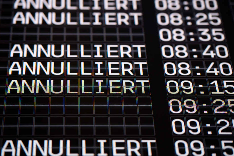 Aufgrund von Warnstreiks sind bis ca. 11 Uhr keine Stars und Landungen am Flughafen Köln/Bonn möglich.