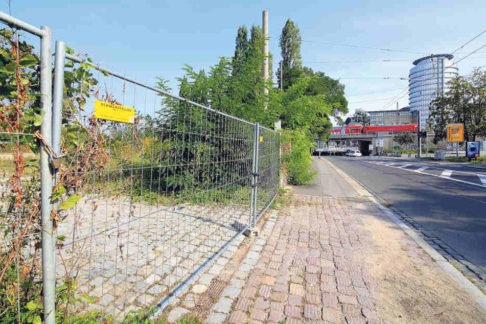Auf dieser Fläche unweit vom WTC soll ab 2020 eine neue Schule gebaut werden.