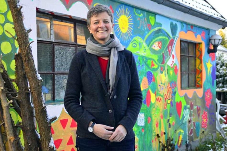 Das "Porto Amal" ist farbenfroh und soll den Mädchen Schutz bieten. Johanna Kurth ist die Leiterin des Hauses.