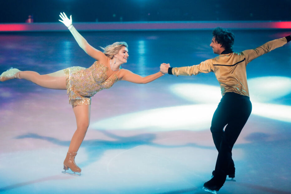 Sarina Nowak (25) und ihr Tanzpartner David Vincour bei der Show.