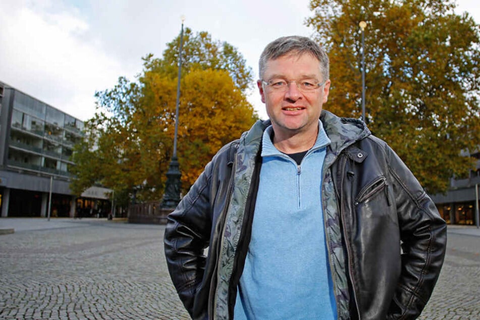 FDP-Chef Holger Zastrow (48) will den Fernsehturm mit Steuermehreinnahmen
retten.