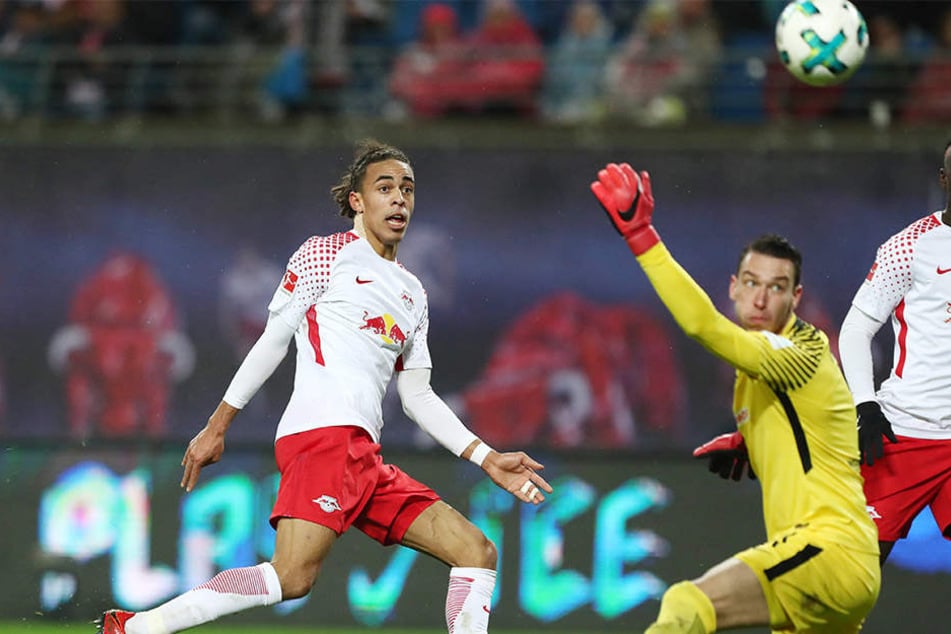 Vorentscheidung verpasst: Poulsen schießt am Tor vorbei, später sorgt Bernardo für die Entscheidung.
