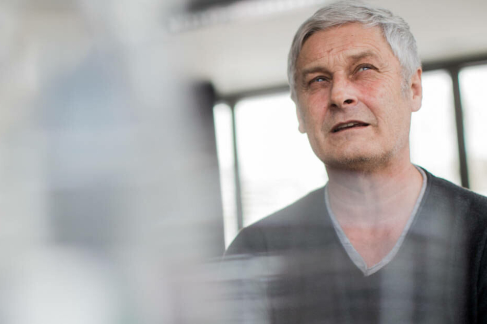 Armin Veh kündigt im Machtkampf Konsequenzen an.