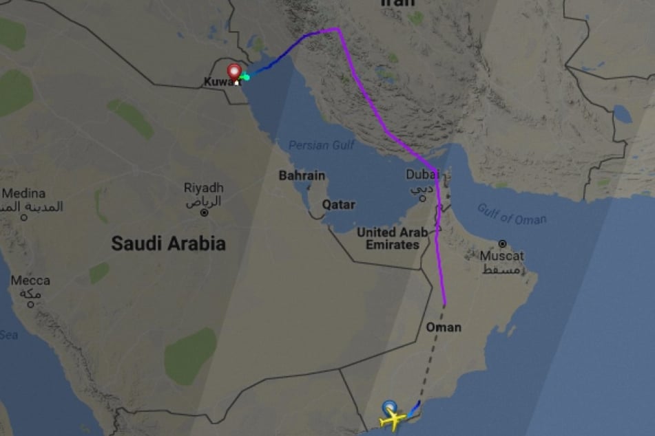 Wegen eines Bombenalarms ist am Sonntag eine Eurowings-Maschine auf dem Weg von Oman nach Köln offiziellen Angaben zufolge in Kuwait gelandet.