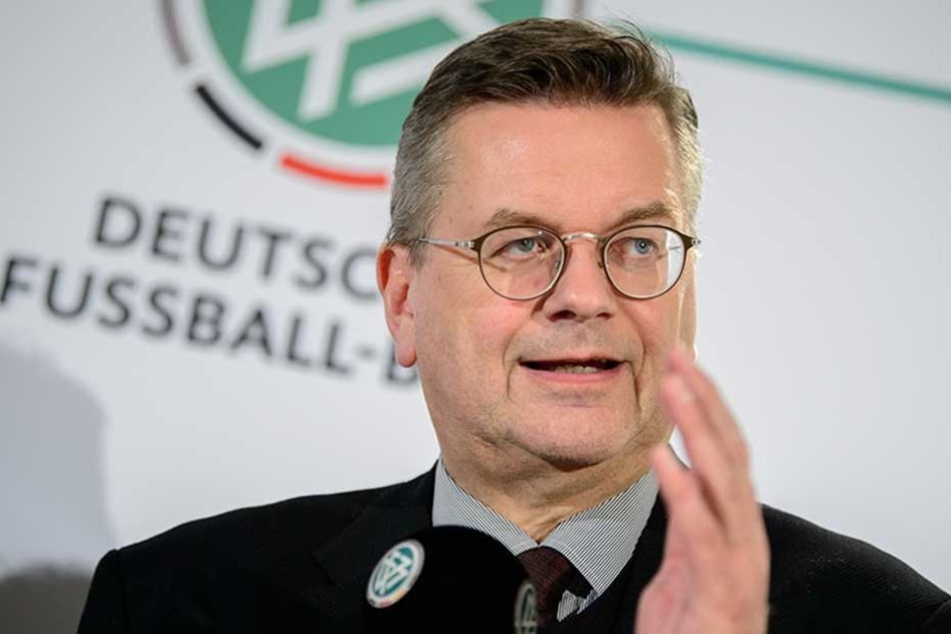 DFB-Präsident Reinhard Grindel konnte doch noch eine Entscheidung verkünden (Archivbild).