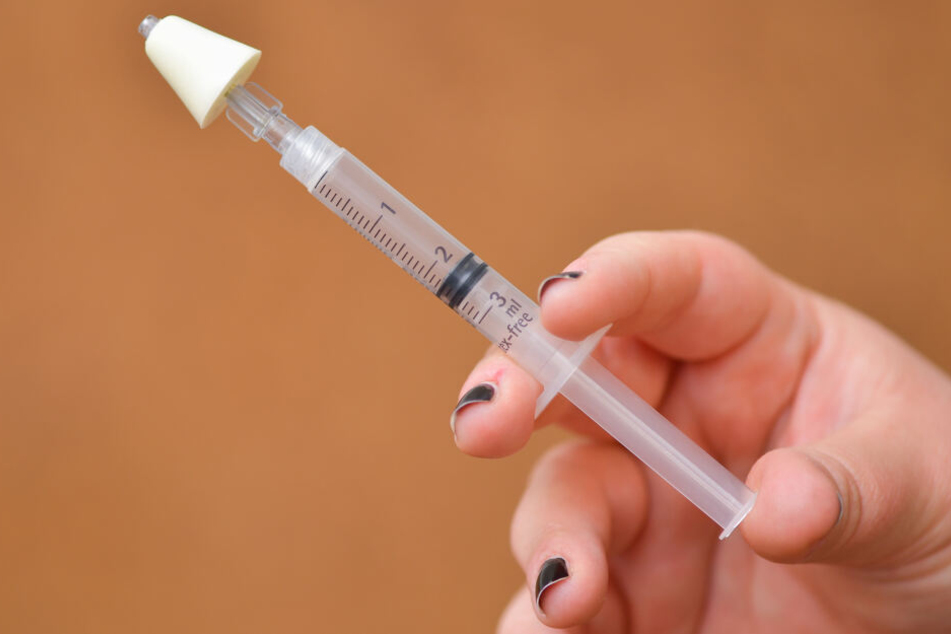 Naloxon soll Menschen helfen: Nasenspray kann Leben retten. (Symbolbild)
