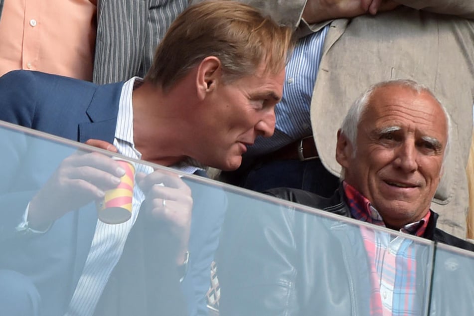 Stadtoberhaupt Burkhard Jung (l.) sagte im Interview, er habe sehr schnell gemerkt, dass es dem Red-Bull-Chef Dietrich Mateschitz (r.) um ein dauerhaftes Engagement in Leipzig geht.