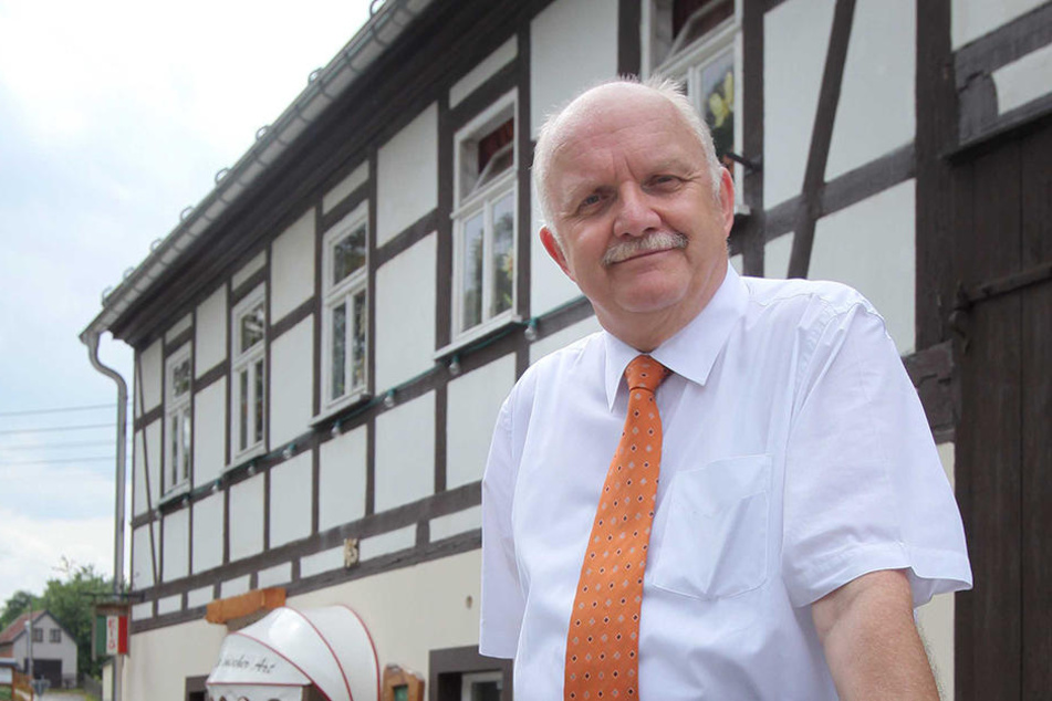 Bürgermeister Joachim Rudler (66) zeigt Verständnis, rief aber trotzdem zur Besonnenheit auf.