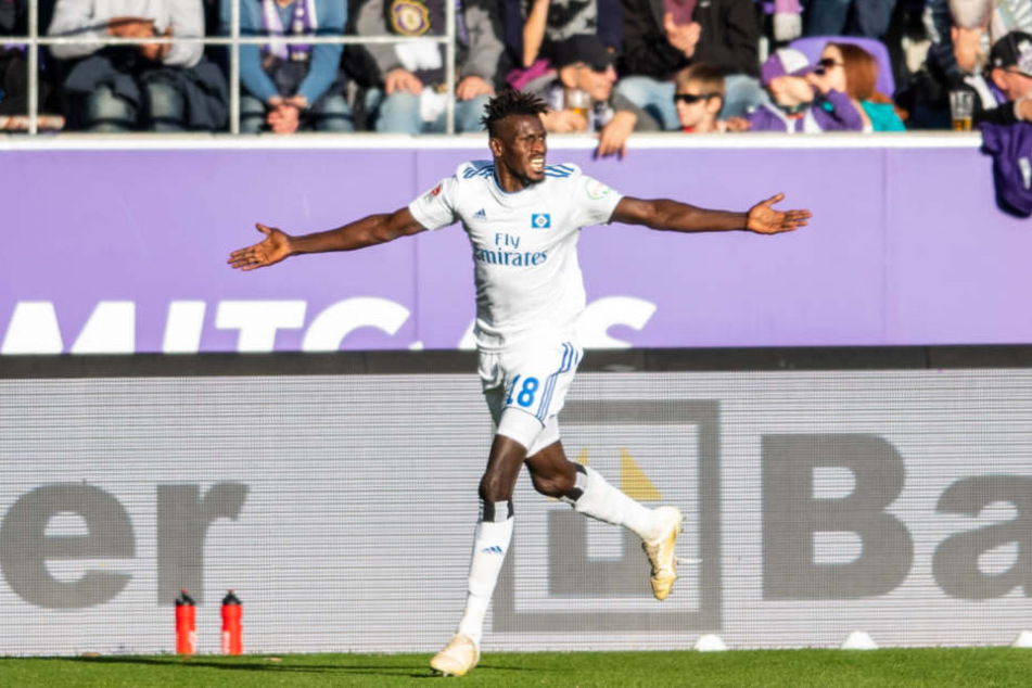 Im Spiel gegen Erzgebirge Aue schoss Bakery Jatta sein erstes Tor für den HSV.