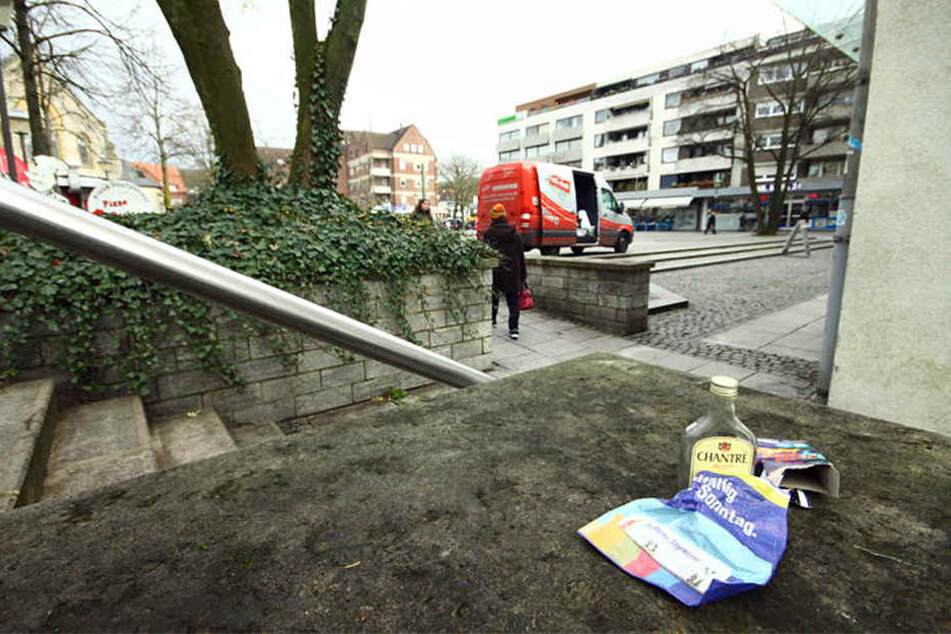 Müll, Sachbeschädigungen, Wildpinkeln, Pöbeleien und Saufen: Die Anwohner am Treppenplatz sind unzufrieden.