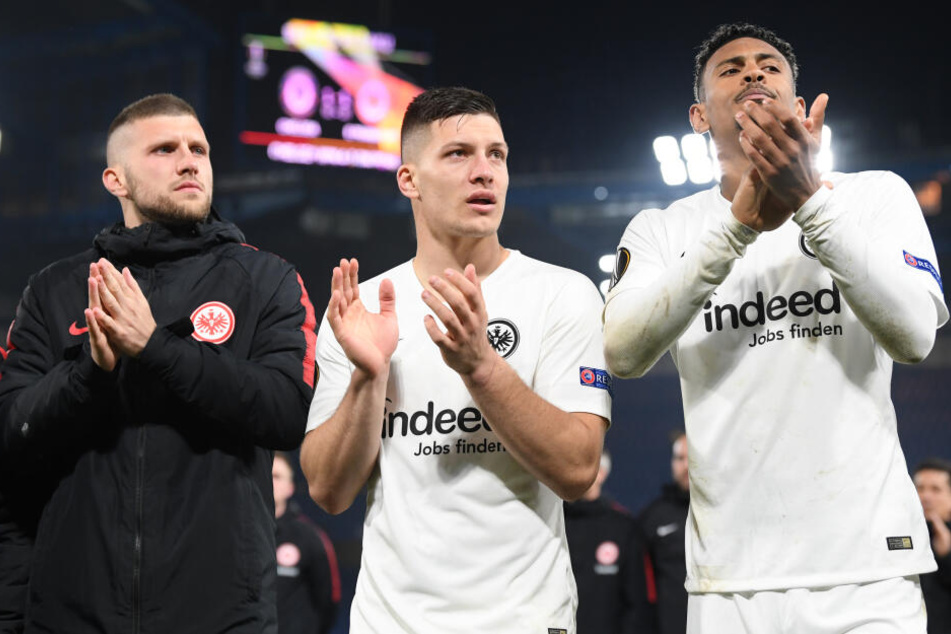 Während der zu West Ham United abgewanderte Sébastien Haller (Re.) erfolgreich ist, fristen Ante Rebic (Li.) und Luka Jovic eher ein trauriges Dasein bei ihren neuen Klubs.