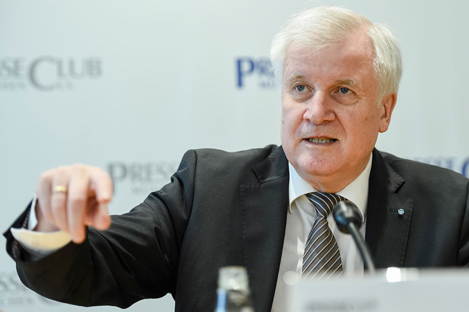 Horst Seehofer hatte mit seinen Äußerungen eine seit Jahren andauernde Debatte neu beheizt..