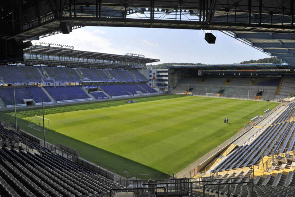 Der Verkauf der SchücoArena ist noch nicht unter Dach und Fach.