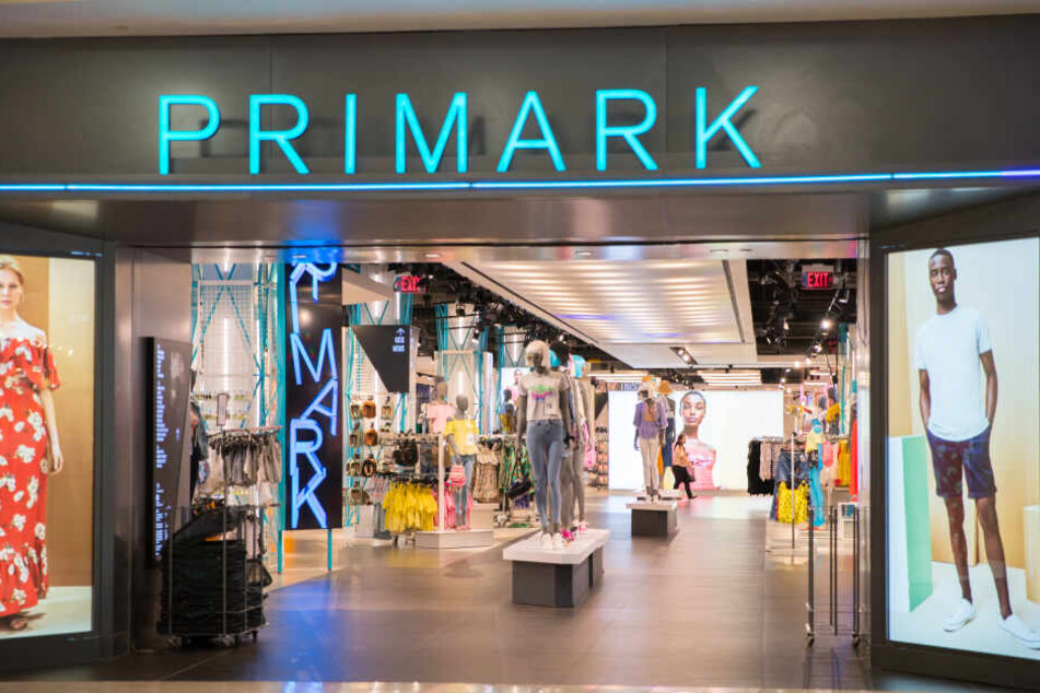 Ein Primark-Sprecher äußerte sich zu den Vorfällen. (Symbolbild)