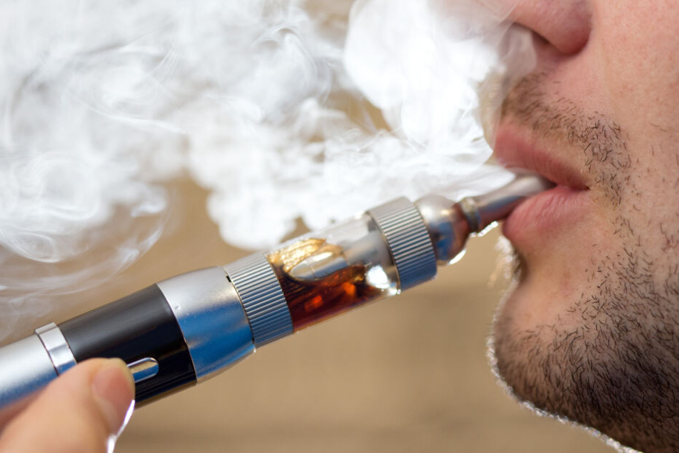 Gefährliche Zusätze in E-Zigaretten: Schon 13 Jugendliche erkrankt!