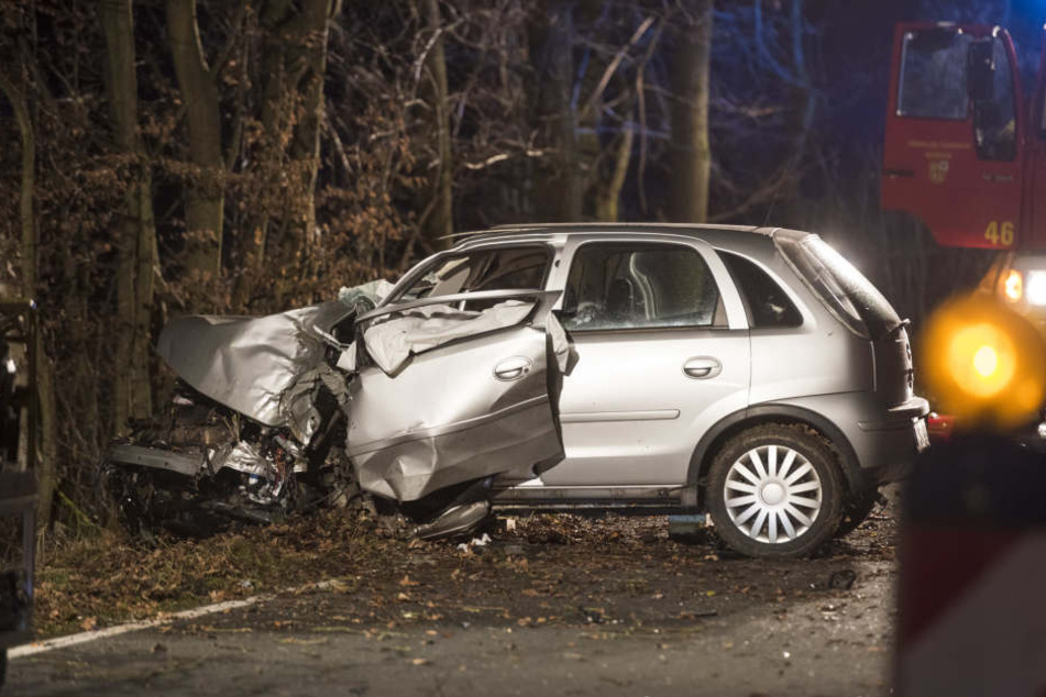 Für die 19 Jahre alte Autofahrerin kam jede Hilfe zu spät.
