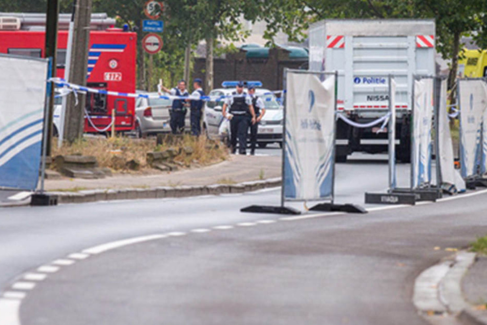 In der Nacht zum Montag gab es vor dem Brüsseler Polizeipräsidium eine gewaltige Explosion.