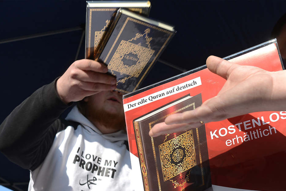 Sind junge Muslime empfänglich für radikale Einstellungen? (Symbolbild)