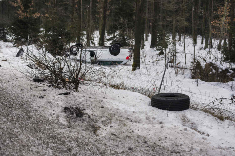 Auf der A4 kam es zu einem Verkehrsunfall. Ein 42-Jähriger wurde verletzt.