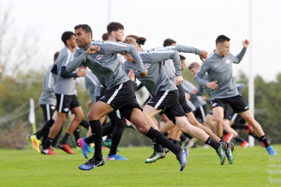 Zuletzt im Trainingslager in Portugal absolvierte Compper (li.)wieder alle Einheiten.