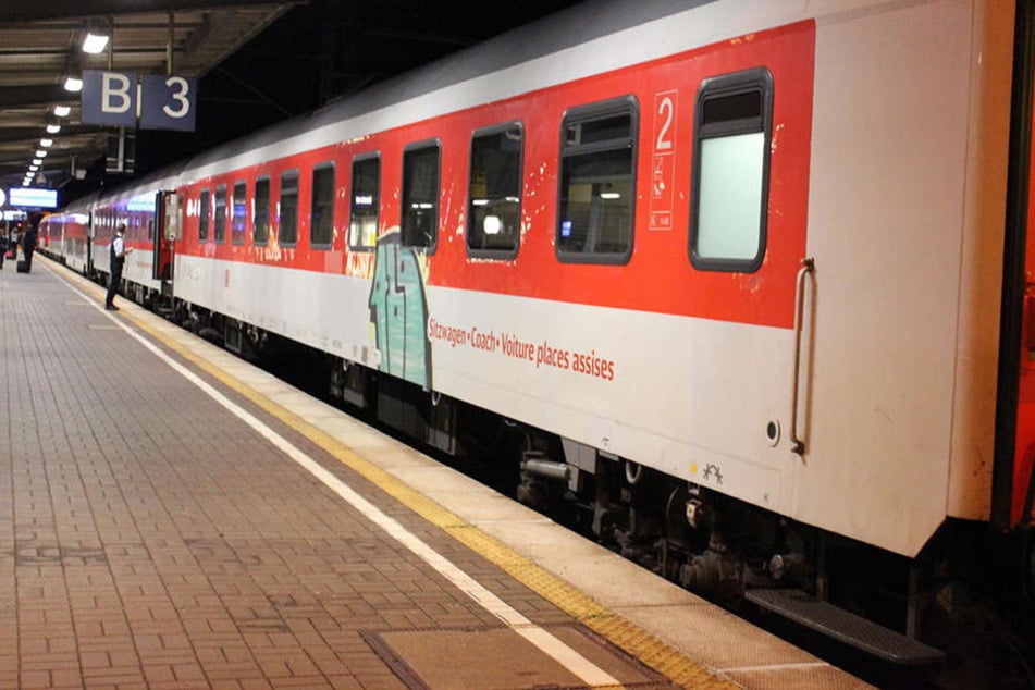 Bei dem Zug handelte es sich um einen City Night Line Nachtzug nach Prag mit Kurswagen nach Warschau. (Symbolbild).