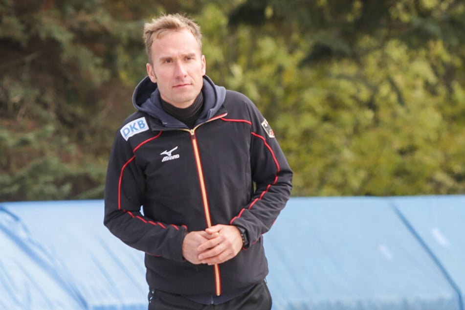 Wehrt sich gegen Kritik: Eisschnelllauftrainer Harald Harnisch.
