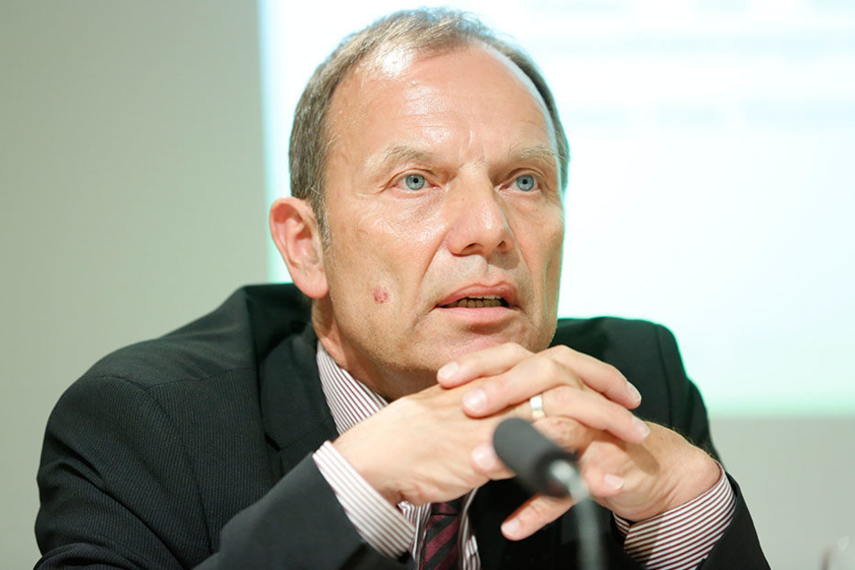 Im Staatsauftrag nah an den Kohlekonzernen: Staatssekretär Hartmut Mangold
(59).