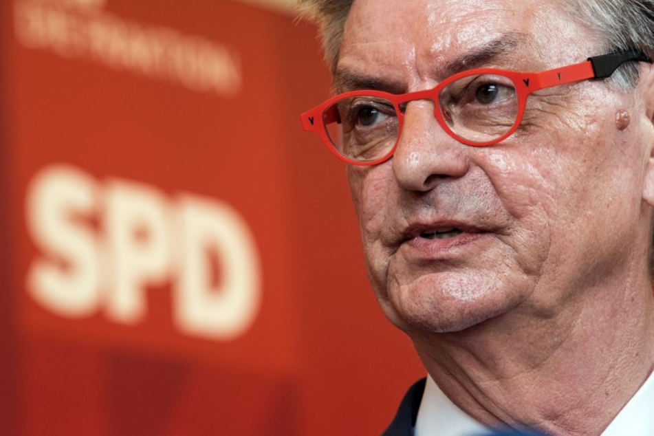 Norbert Römer (SPD) wirft dem Ministerpräsidenten "diplomatischen Dilettantismus" vor.