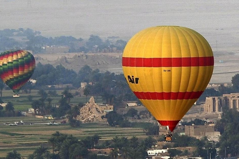 Ein französischer Tourist ist in Kappadokien ums Leben gekommen, weil ein Heißluftballon gegen eine Starkstromleitung gekommen war.