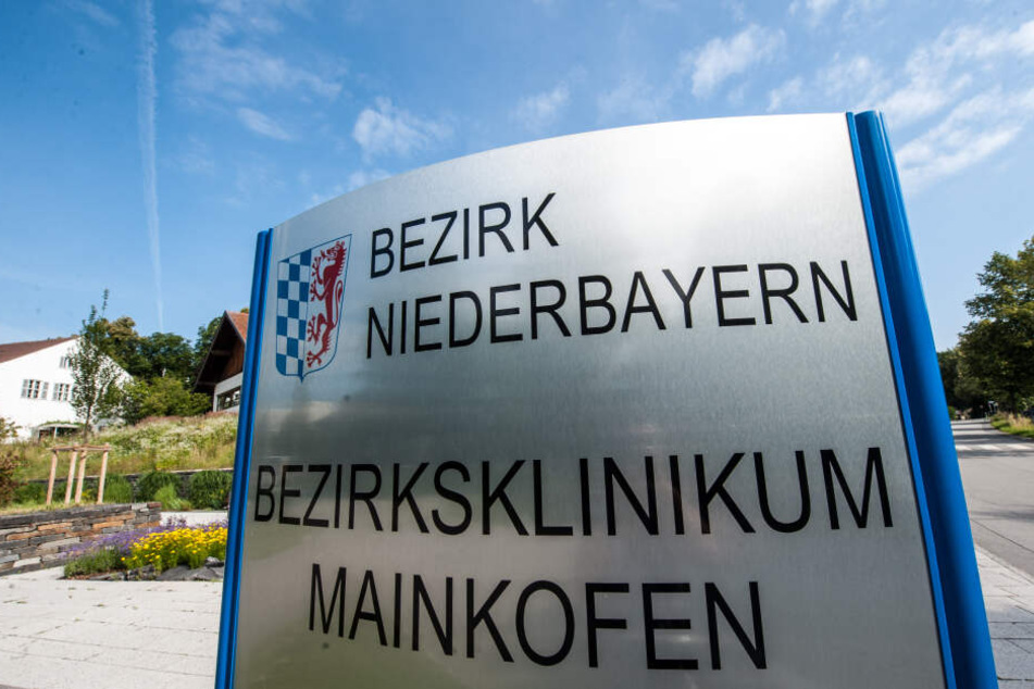 Am Bezirksklinikum Mainkofen ist es zu einer Geiselnahme gekommen.