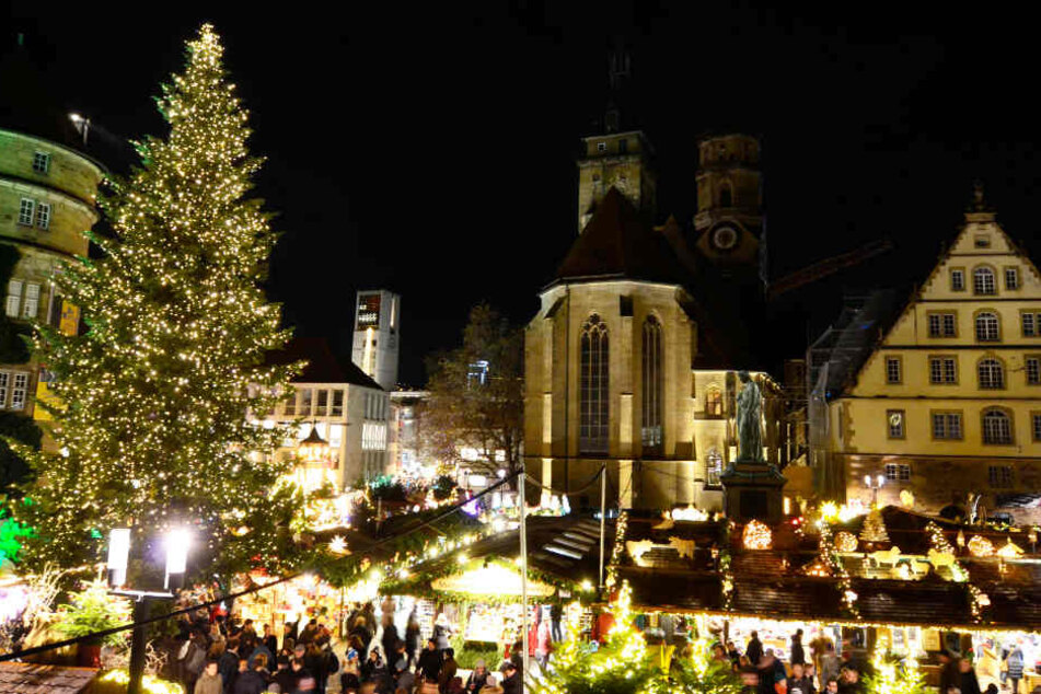 Lichtermeer auf dem Stuttgarter Weihnachtsmarkt.
