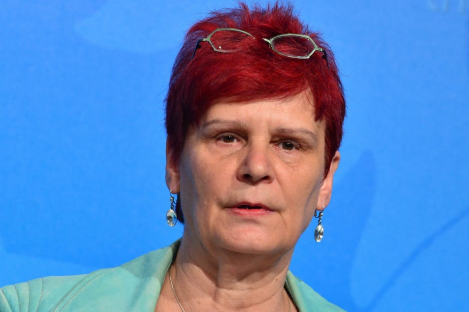 Bildungsministerin Birgit Klaubert setzt sich für Smartphones im Unterricht ein.