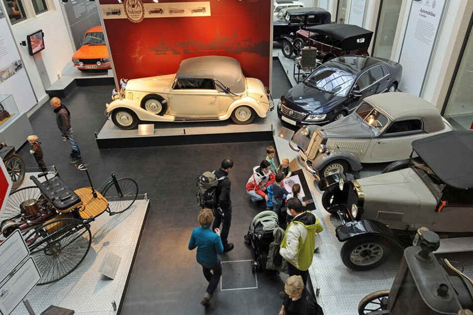 Die Mitarbeiter im Verkehrsmuseum sollen mehr Geld bekommen.