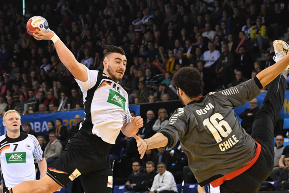 Jannik Kohlbacher zeigte sich in Topform und erzielte für die deutschen Handballer acht Treffer.