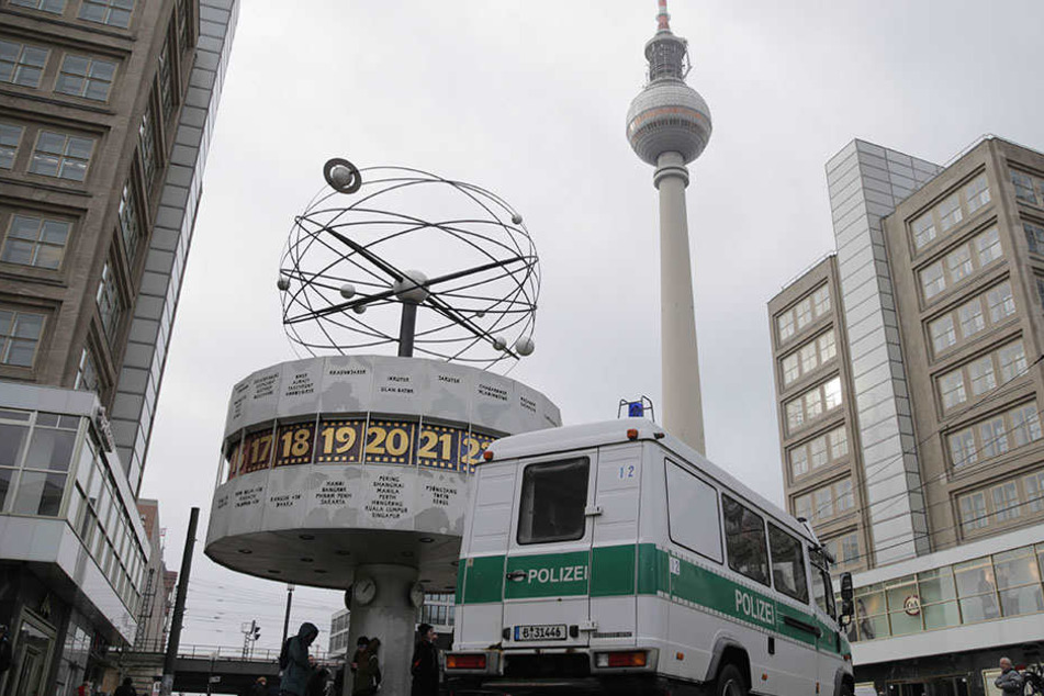 Nach umfangreichen Ermittlungen konnten die drei Tatverdächtigen im Laufe des Dienstages festgenommen werden. (Symbolbild)