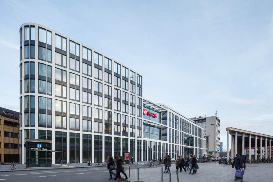 Die neue HRS-Firmenzentrale soll an ein Schiff erinnern.